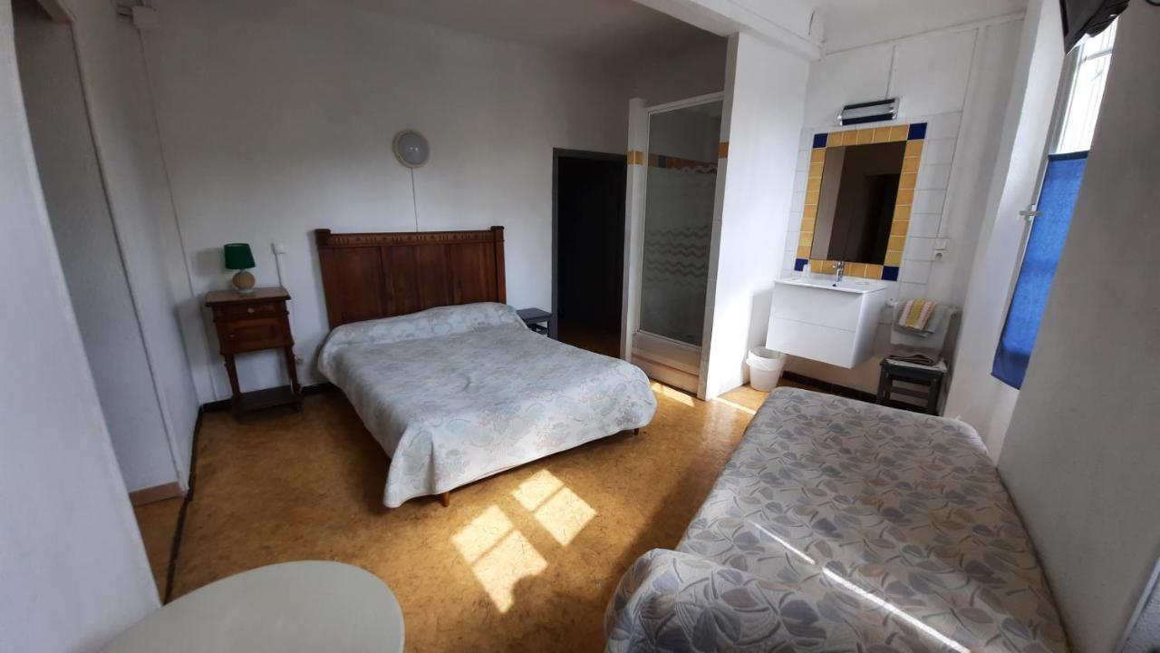 Du Hotel *